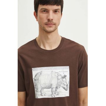 Medicine tricou din bumbac culoarea maro, cu imprimeu