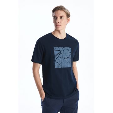 Tricou cu imprimeu grafic