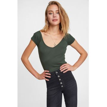 Tricou de bumbac cu barete decorative