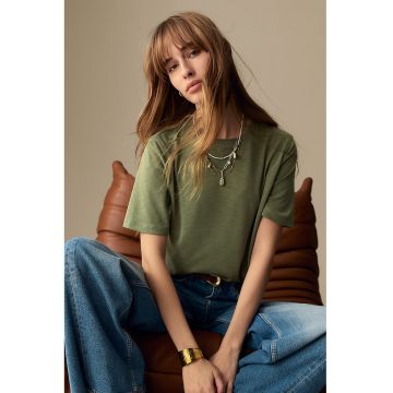 Tricou din amestec de modal cu decolteu la baza gatului