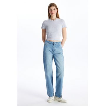 Tricou cu decolteu la baza gatului - crop