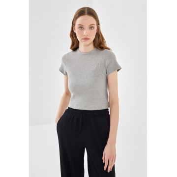 Tricou crop striat