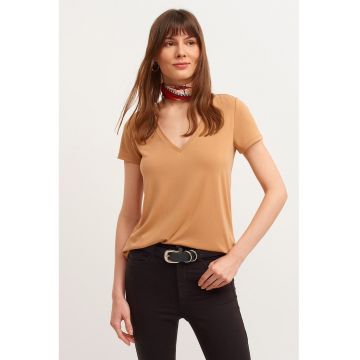 Tricou din amestec de modal cu decolteu in V
