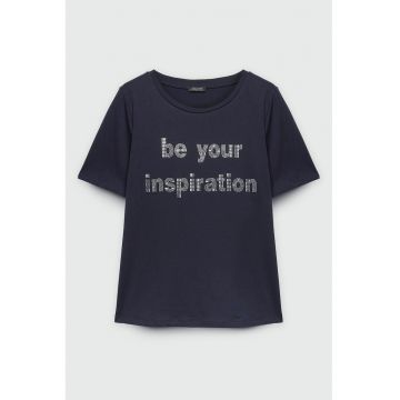 Tricou cu decolteu la baza gatului si paiete