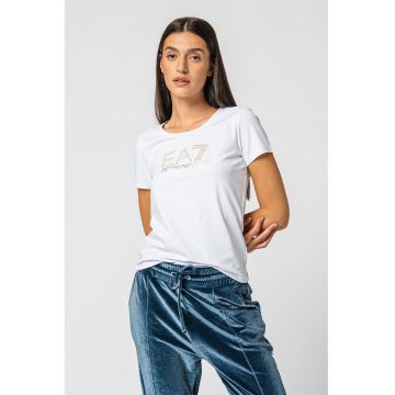 Tricou cu decolteu rotund si logo cu nituri