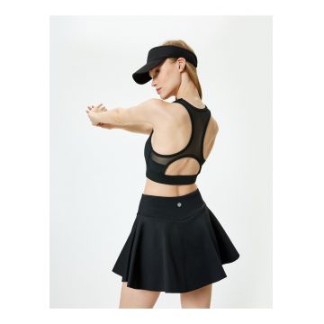 Bustiera racerback cu decupaj pe spate