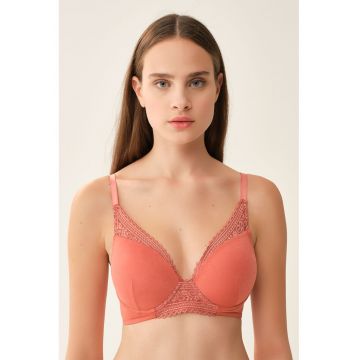Sutien cu detalii de dantela