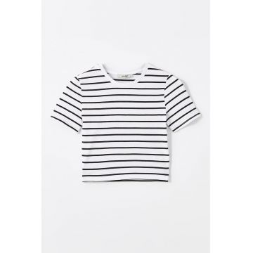 Tricou cu dungi si decolteu rotund