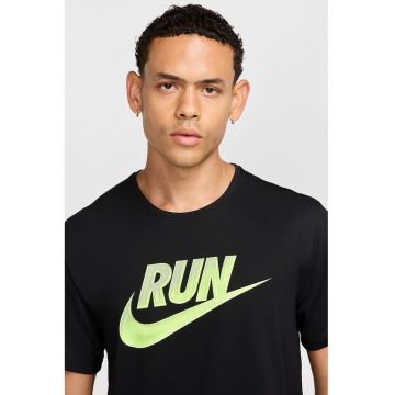 Tricou cu logo pentru alergare