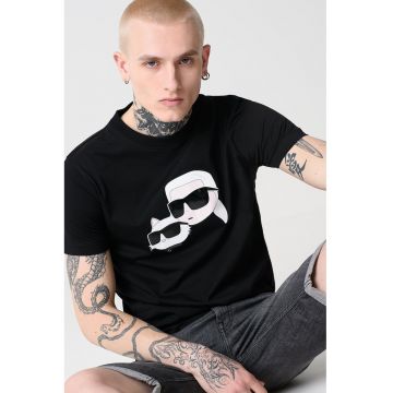 Tricou cu decolteu la baza gatului si imprimeu logo
