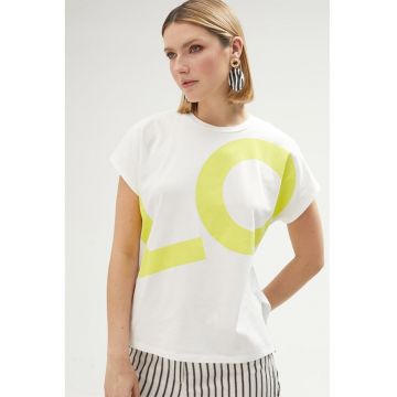 Tricou cu imprimeu grafic
