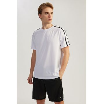 Tricou cu maneci raglan