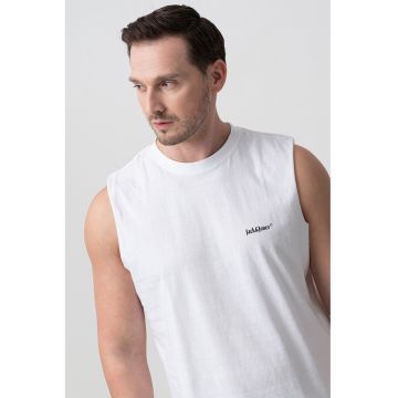 Tricou fara maneci cu model grafic pe spate