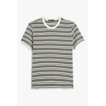 Tricou regular fit in dungi