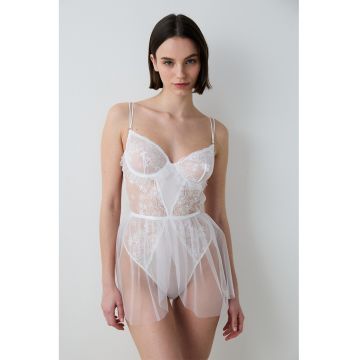 Body din dantela cu strat exterior din plasa