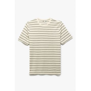 Tricou cu decolteu la baza gatului si model in dungi