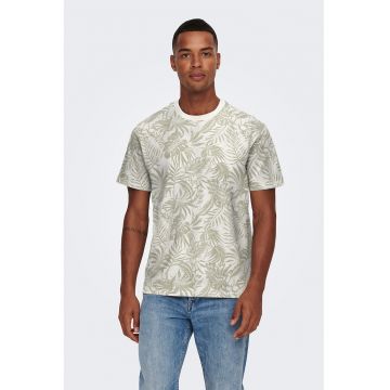 Tricou cu imprimeu grafic