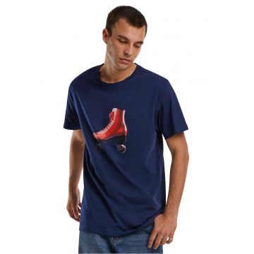 Tricou cu imprimeu grafic si decolteu la baza gatului
