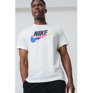 Tricou cu imprimeu logo si decolteu la baza gatului