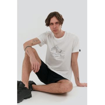 Tricou cu imprimeu si decolteu la baza gatului