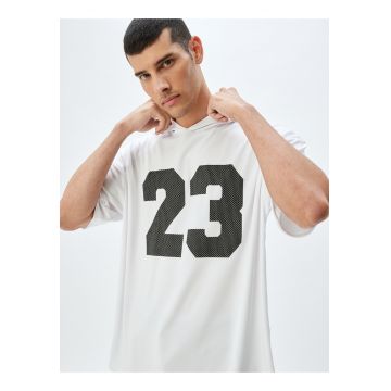 Tricou cu maneci cazute si gluga
