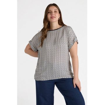 Tricou cu model si maneci cazute