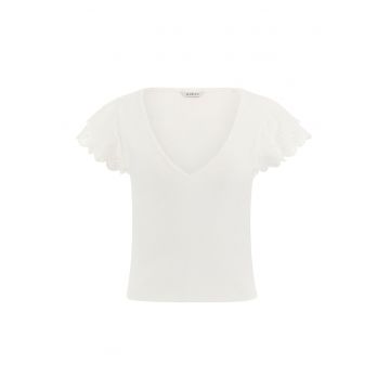 Tricou slim fit cu decolteu in V