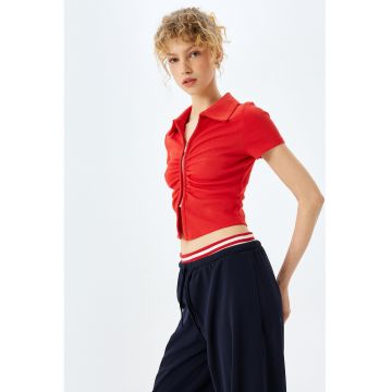 Tricou crop cu fermoar si decolteu in V