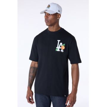 Tricou cu decolteu la baza gatului si imprimeu