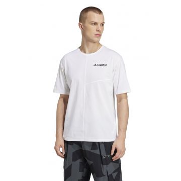 Tricou cu decolteu rotund - pentru drumetii