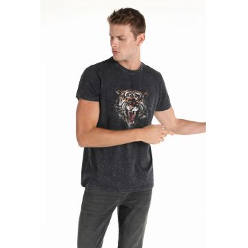 Tricou cu imprimeu grafic