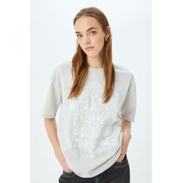 Tricou cu imprimeu grafic