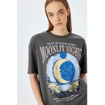 Tricou cu imprimeu grafic
