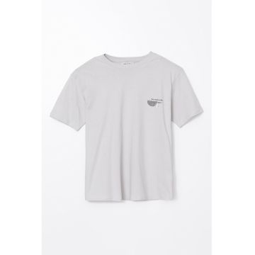 Tricou cu model text pe partea din spate