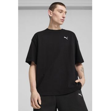 Tricou de bumbac cu decolteu la baza gatului si logo discret