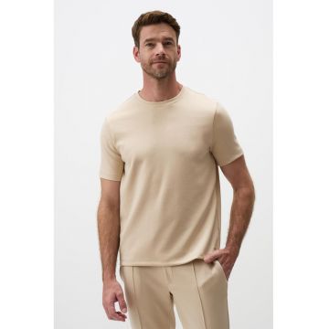 Tricou din amestec de modal cu decolteu la baza gatului