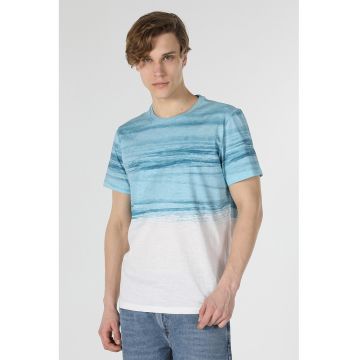 Tricou din bumbac cu decolteu la baza gatului