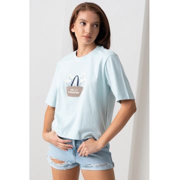 Tricou regular fit cu decolteu la baza gatului