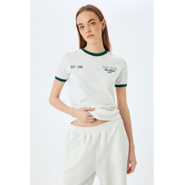 Tricou slim fit cu imprimeu text