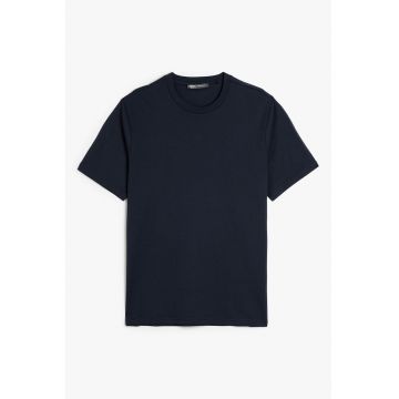 Tricou uni cu decolteu la baza gatului