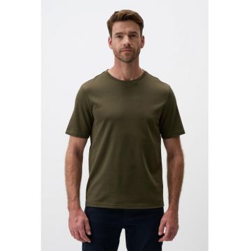 Tricou uni cu decolteu la baza gatului