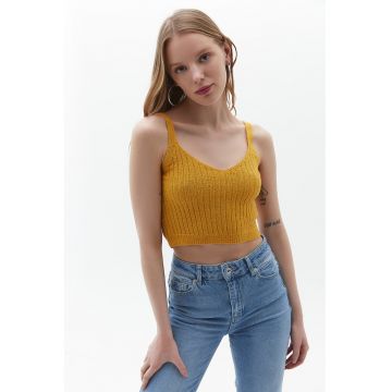 Top crop cu decolteu in V