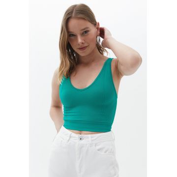 Top crop cu decolteu in V