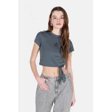 Tricou crop cu detaliu stea