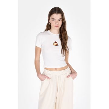 Tricou crop cu imprimeu discret