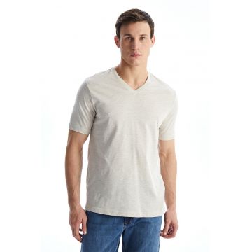 Tricou cu decolteu in V