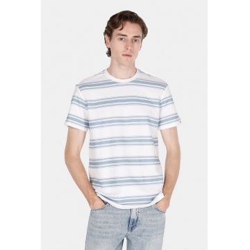 Tricou cu decolteu la baza gatului si dungi