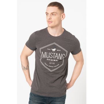 Tricou cu decolteu la baza gatului si imprimeu logo