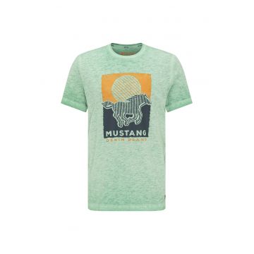 Tricou cu decolteu la baza gatului si logo
