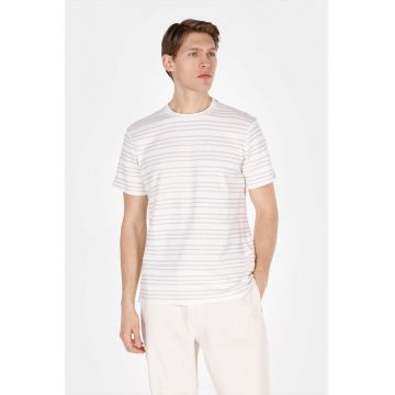 Tricou cu decolteu la baza gatului si model in dungi